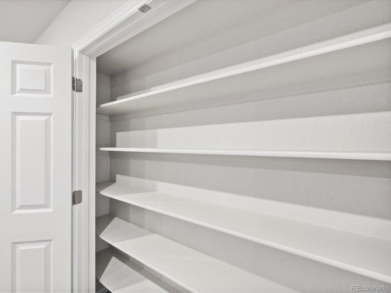 Spacious, unfurnished interior of a new home in Three Hills, Morrison (Image 15).