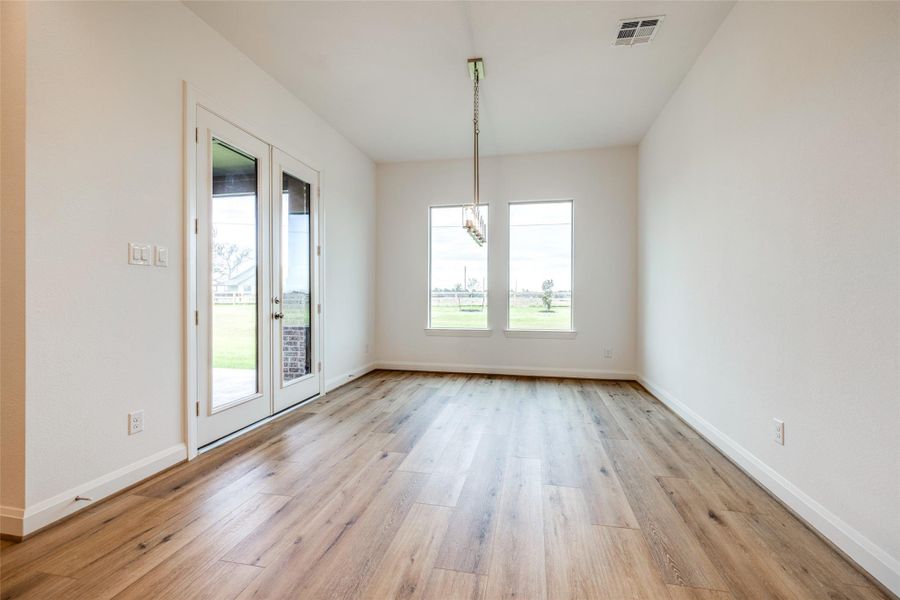 Spacious, unfurnished interior of a new home in Arborwood, Waller (Image 27).