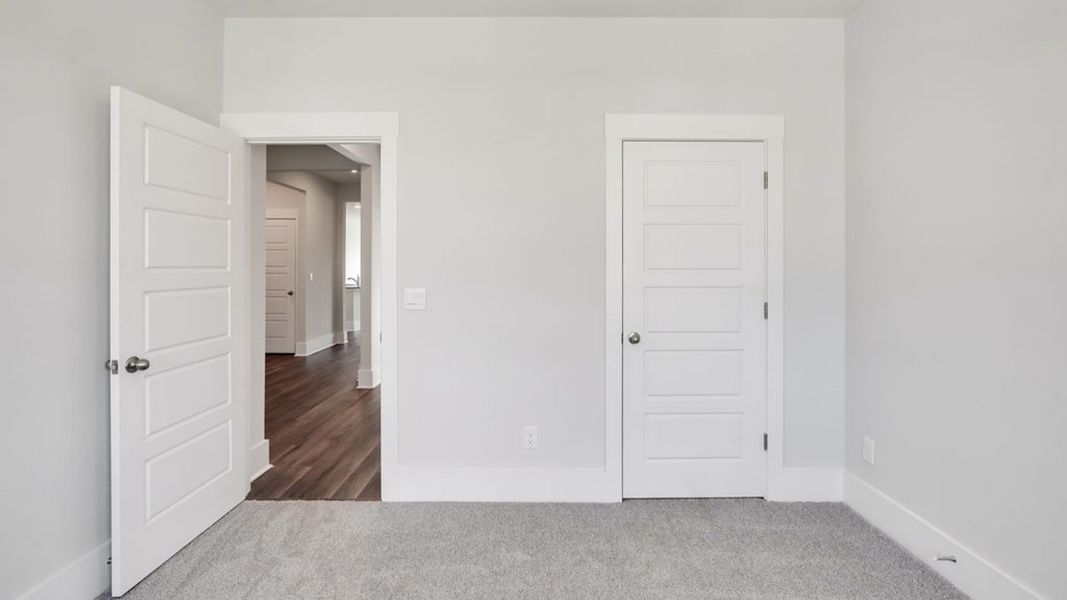 Representative unfurnished interior of a home built from the ACADIA by D.R. Horton in Rolling Hills, Bolivia (Image 19).