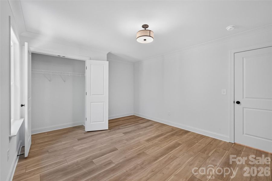 Spacious, unfurnished interior of a new home in , Harrisburg (Image 24).