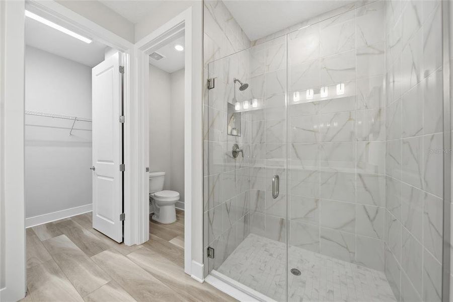 Furnished interior view inside a new home in , Wesley Chapel (Image 36).