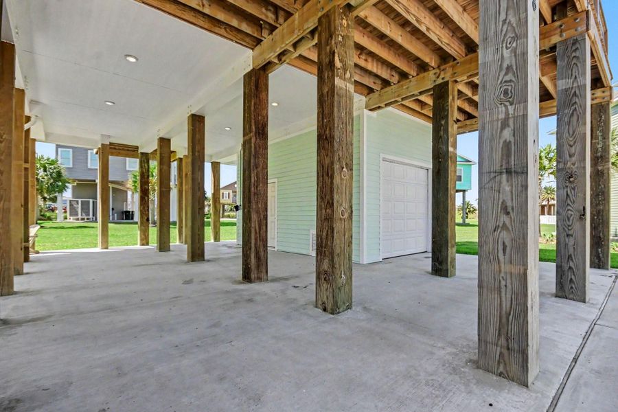 Exterior details and patio area of a home in , Galveston (Image 22).