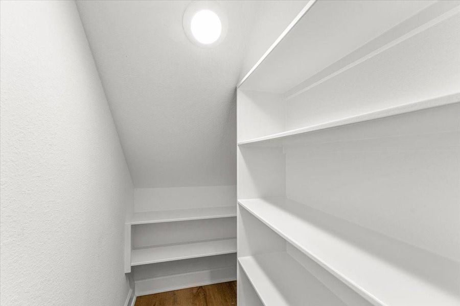 Spacious, unfurnished interior of a new home in , Houston (Image 20).