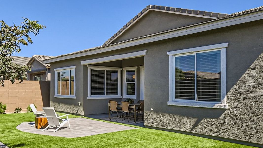 Trillium covered patio