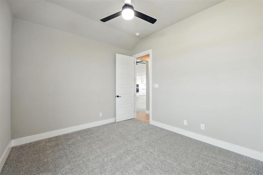 Spacious, unfurnished interior of a new home in Rocky Top Ranch, Reno (Image 30). Spacious, unfurnished interior of a new home in Rocky Top Ranch, Reno (Image 30).