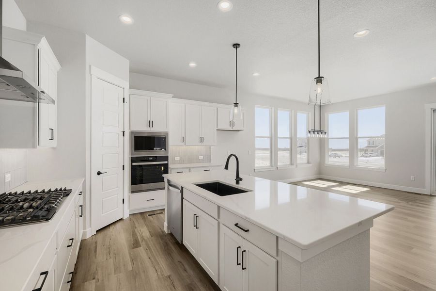 8688 Long Beach - Kitchen