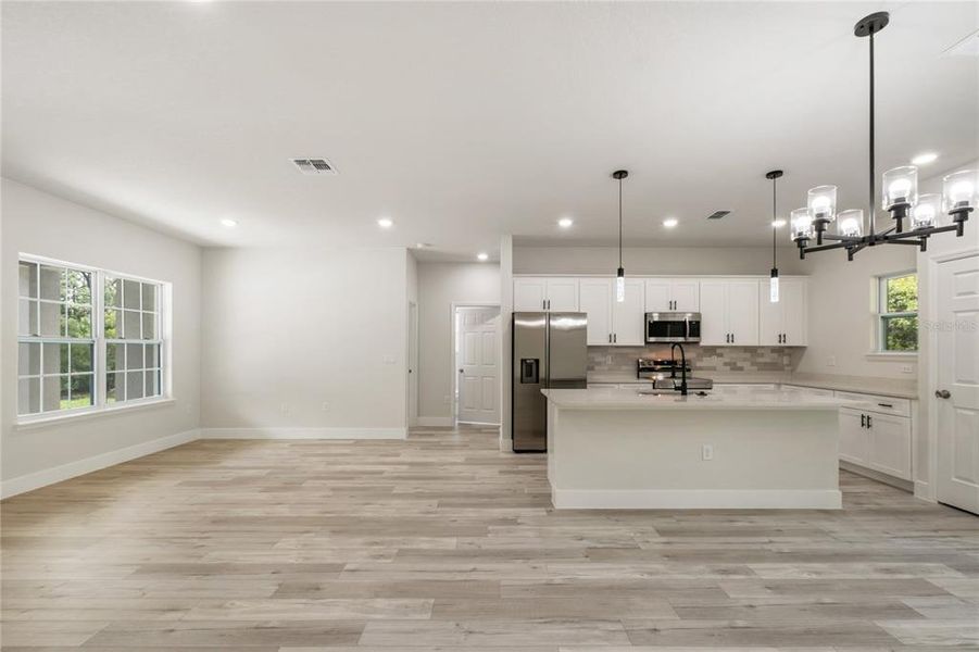 Spacious, unfurnished interior of a new home in , Citrus Springs (Image 15).