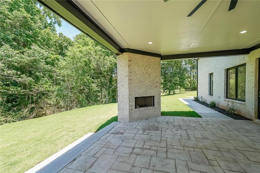 Exterior details and patio area of a home in , Dacula (Image 3).