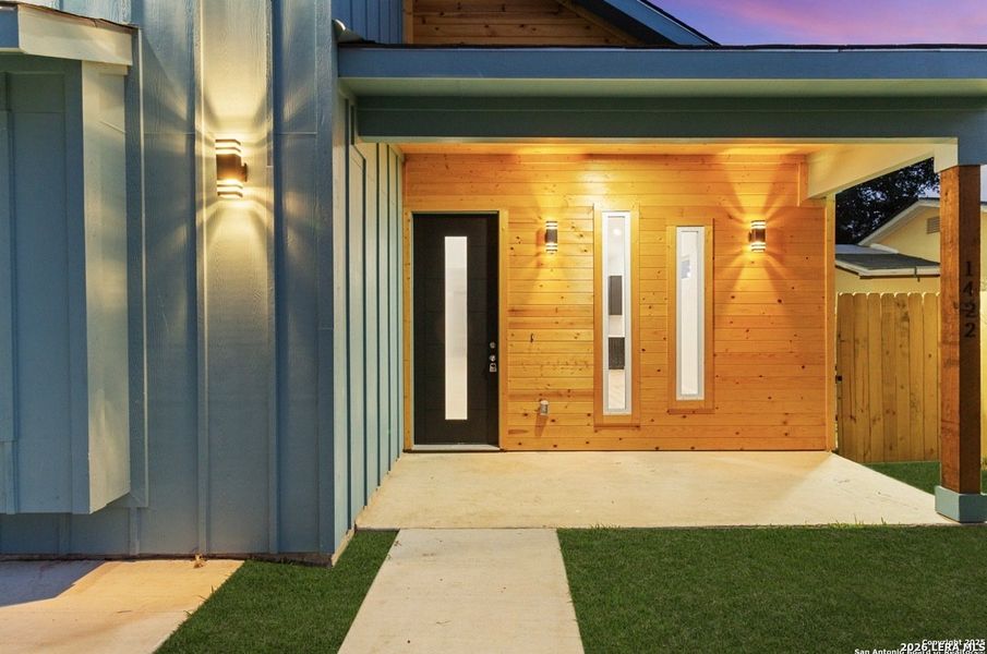 Exterior details and patio area of a home in , San Antonio (Image 13).