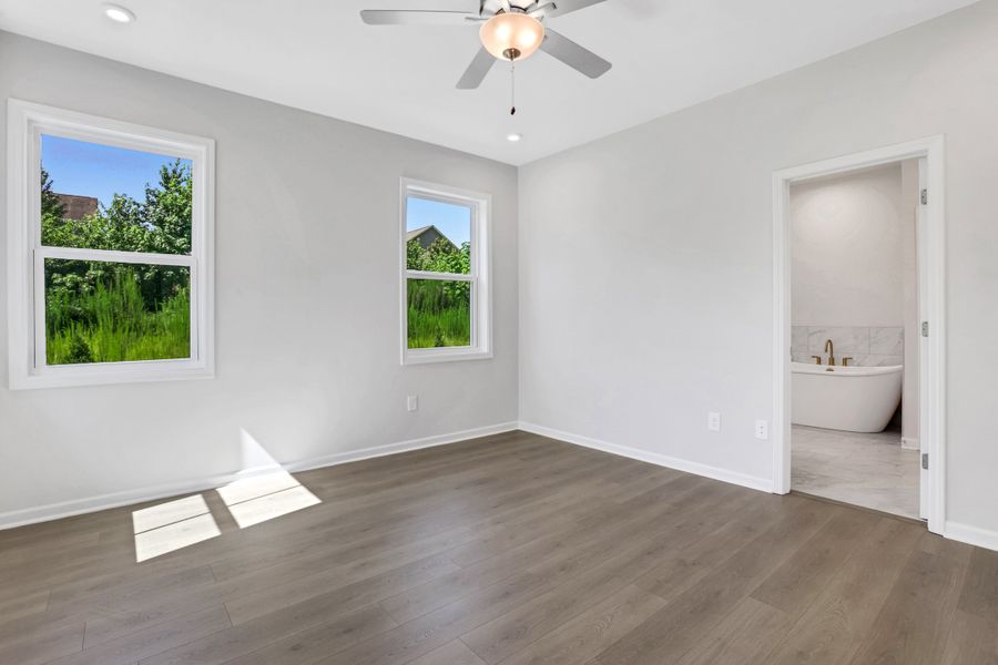 Spacious, unfurnished interior of a new home in Towne Village at Suwanee Dam, Sugar Hill (Image 23).