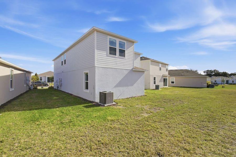 Exterior details and patio area of a home in Waterstone, Groveland (Image 4).