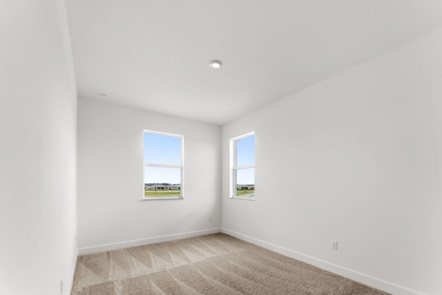 Spacious, unfurnished interior of a new home in Tradition, Port St. Lucie (Image 9).