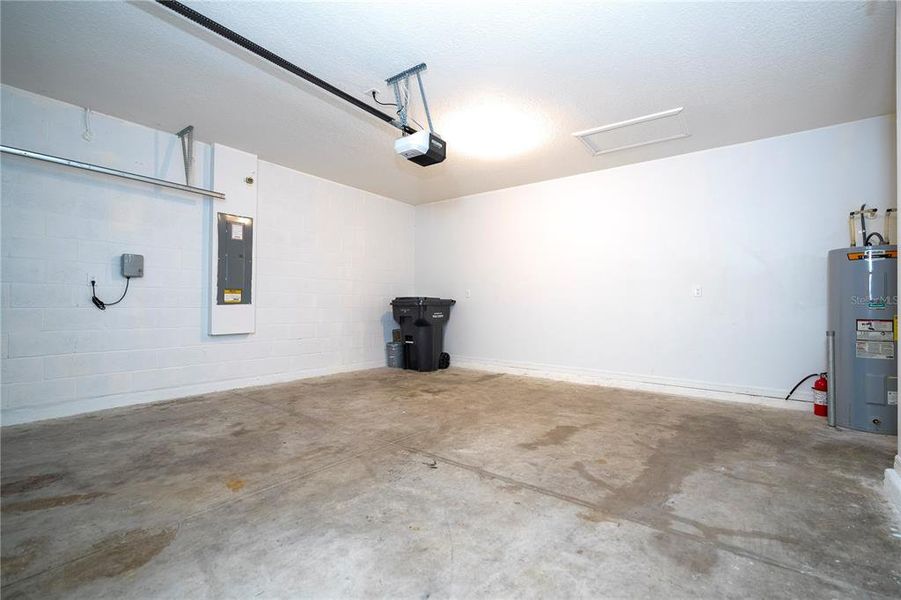 Spacious, unfurnished interior of a new home in Astonia, Davenport (Image 39).