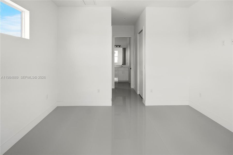 Spacious, unfurnished interior of a new home in , Lehigh Acres (Image 47).