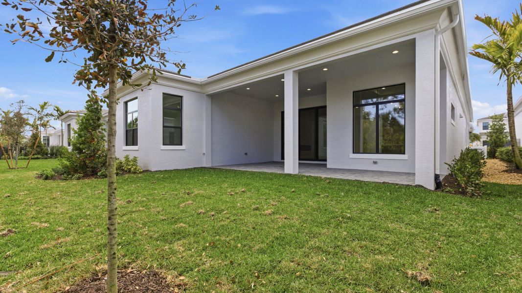 Rear Exterior Rear Exterior