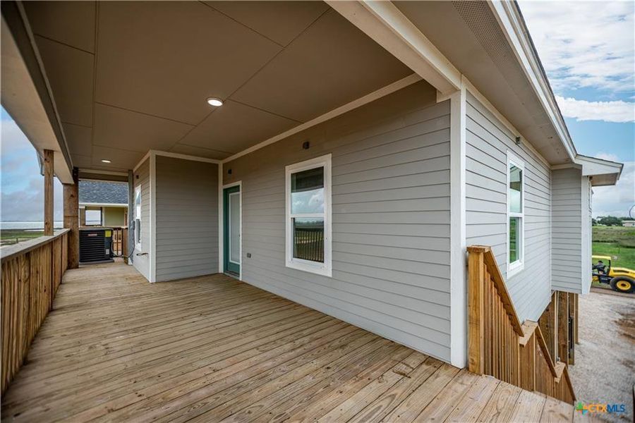 Exterior details and patio area of a home in , Port Lavaca (Image 21).