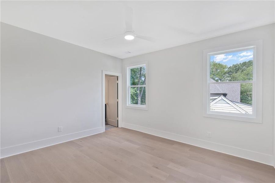 Spacious, unfurnished interior of a new home in , Atlanta (Image 26).
