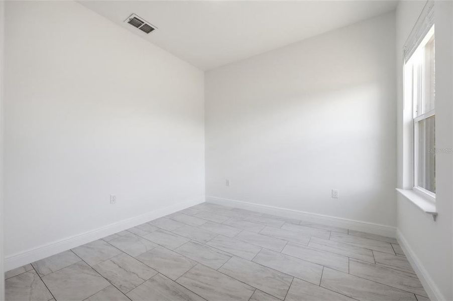 Spacious, unfurnished interior of a new home in , Ocala (Image 21).