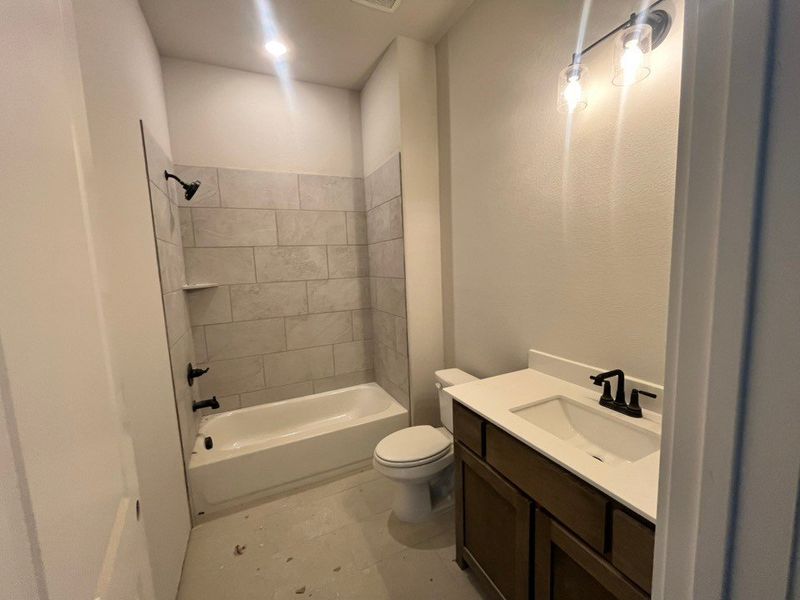 Furnished interior view inside a new home in Eagle Ridge Estates, Weatherford (Image 3).