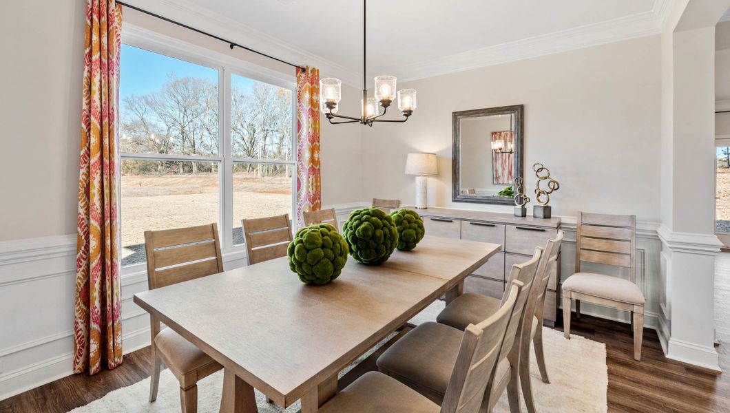 Representative furnished interior of a home built from the Graymount by D.R. Horton in Hunters Creek, Greenwood (Image 10).