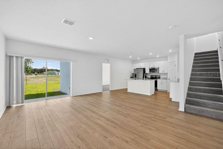 Spacious, unfurnished interior of a new home in Palm Wind, Hudson (Image 31).