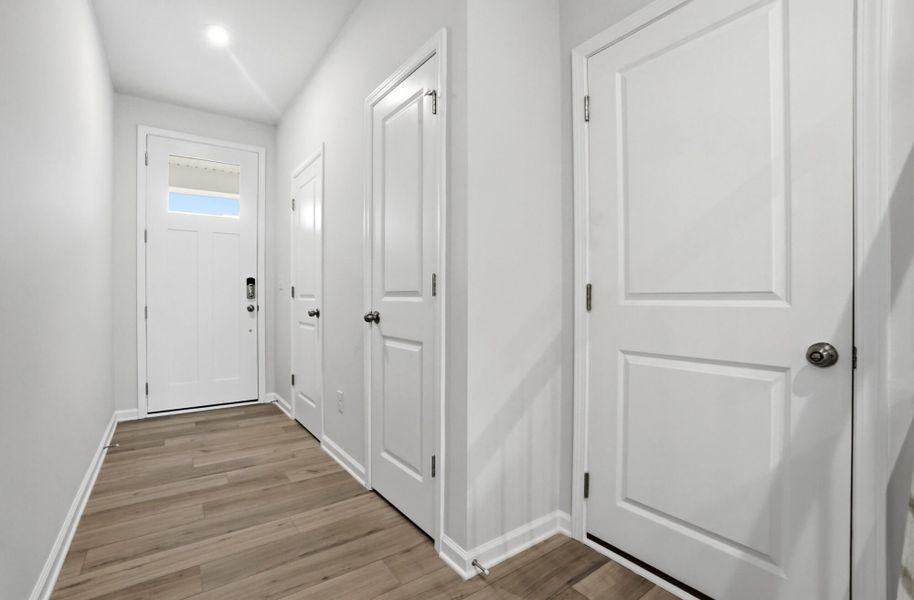 Spacious, unfurnished interior of a new home in Stonesummit at Reedy Creek, Charlotte (Image 11).