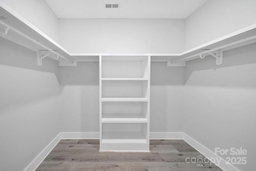 Image 37 of a home in .