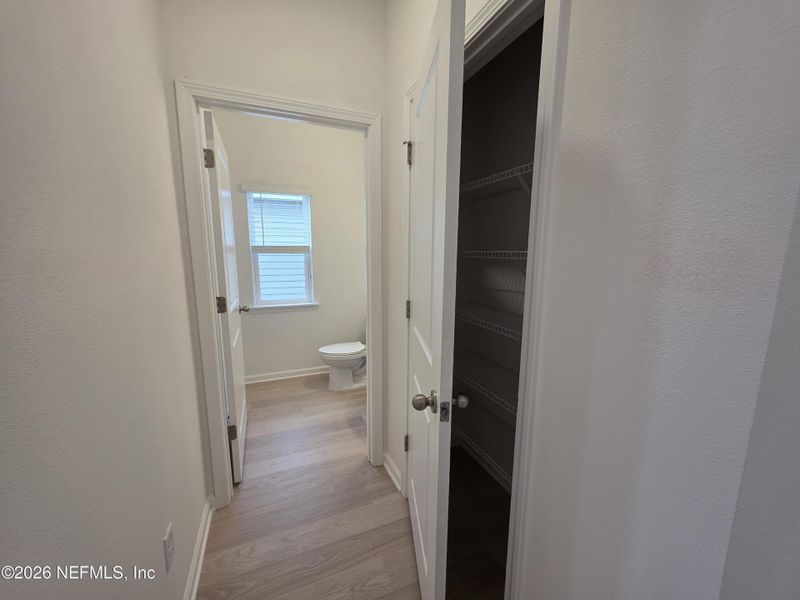 Spacious, unfurnished interior of a new home in Hyland Trail, Green Cove Springs (Image 21).