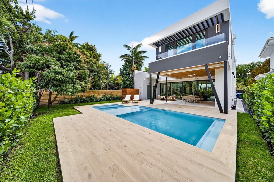 Image 43 of a home in .