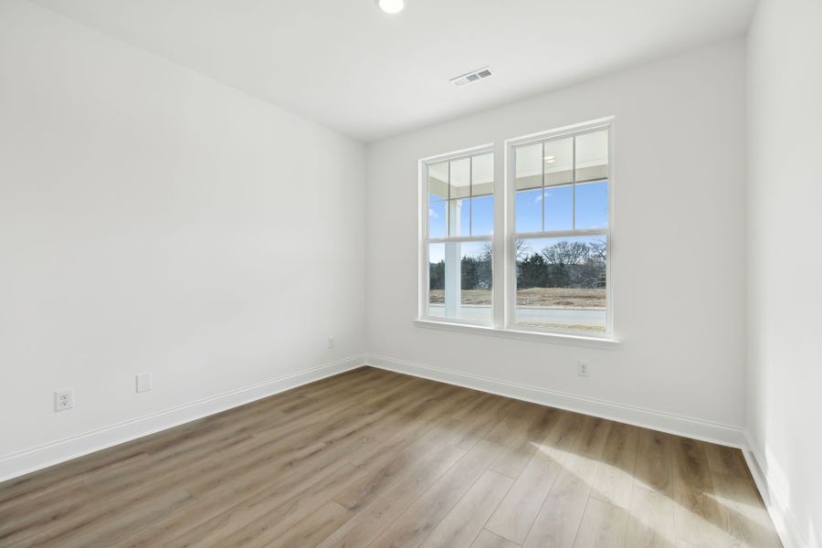Spacious, unfurnished interior of a new home in Willow Landing, Mount Juliet (Image 14).
