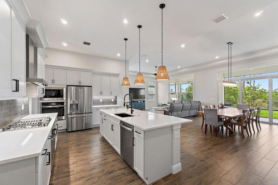 Kitchen/ Dining