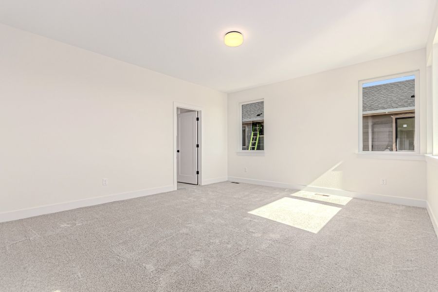 Spacious, unfurnished interior of a new home in West Grange, Longmont (Image 31).
