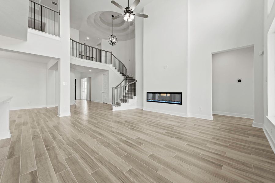 Representative image. Features, specifications, selections and colors may vary. Representative image. Features, specifications, selections and colors may vary.