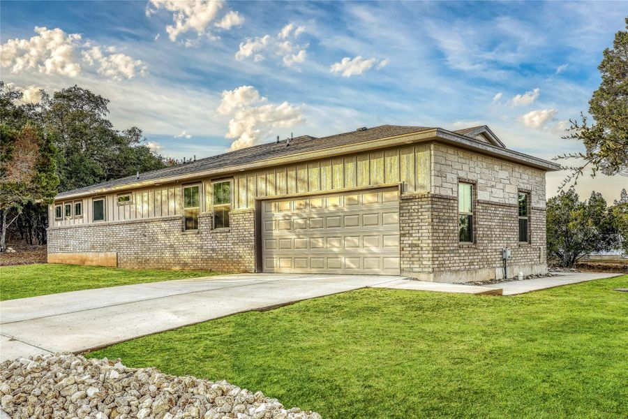 Side entry garage Side entry garage