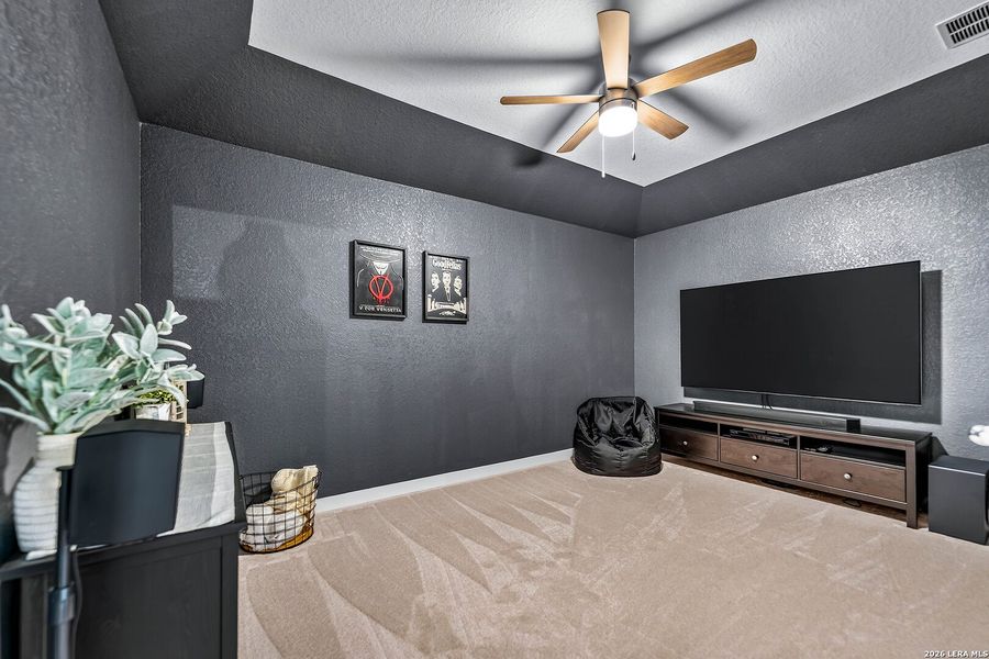 Furnished interior view inside a new home in Meyer Ranch, New Braunfels (Image 18).