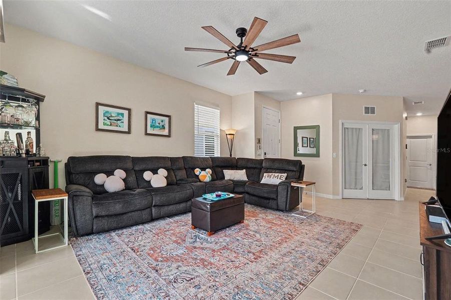 Furnished interior view inside a new home in Woodcreek, Wesley Chapel (Image 8).