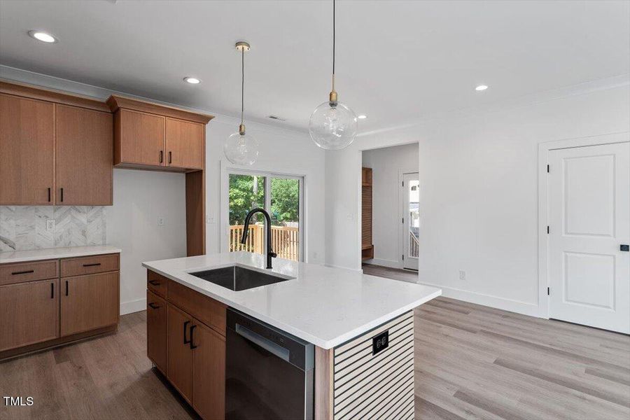 22-810 Berwyn Ave [2399192]_22