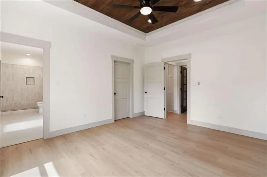 Spacious, unfurnished interior of a new home in , Ellijay (Image 34).