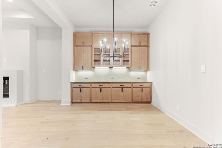 Spacious, unfurnished interior of a new home in Esperanza - 70', Boerne (Image 40).