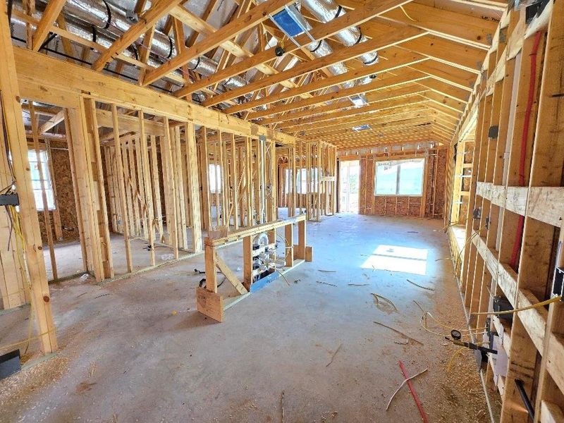 Spacious, unfurnished interior of a new home in Sienna 40', Missouri City (Image 28). Spacious, unfurnished interior of a new home in Sienna 40', Missouri City (Image 28).