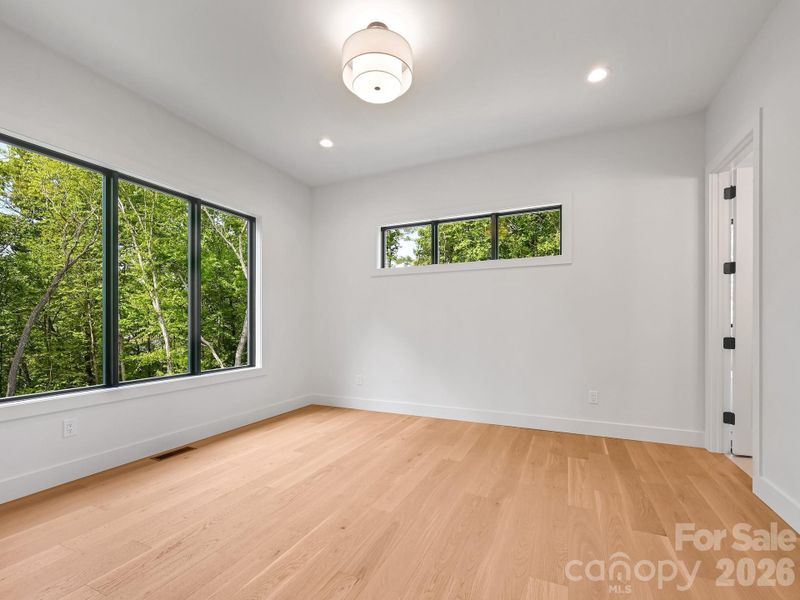 Spacious, unfurnished interior of a new home in , Fairview (Image 36).