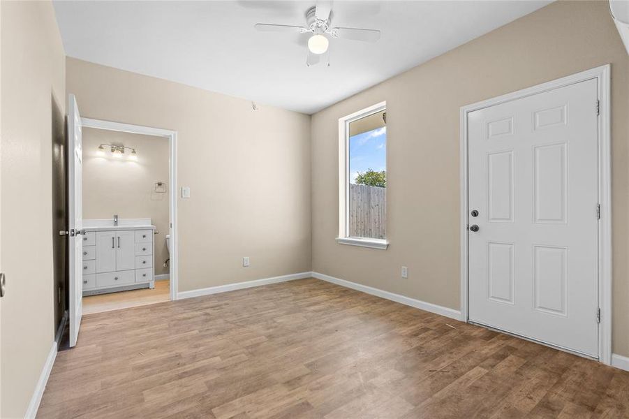 Spacious, unfurnished interior of a new home in , Irving (Image 32).