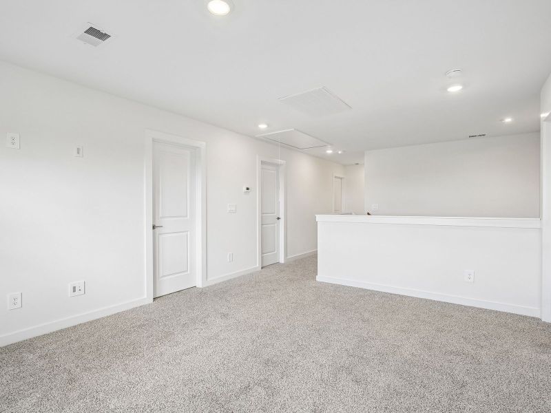 Spacious, unfurnished interior of a new home in Mansker Farms - Bronze Series, Hendersonville (Image 11).