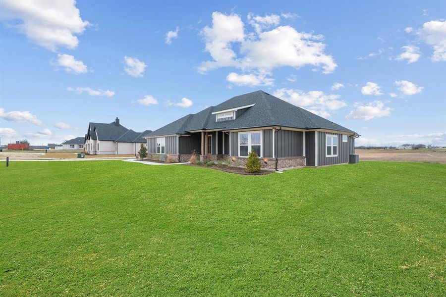 Exterior details and patio area of a home in , Decatur (Image 25).