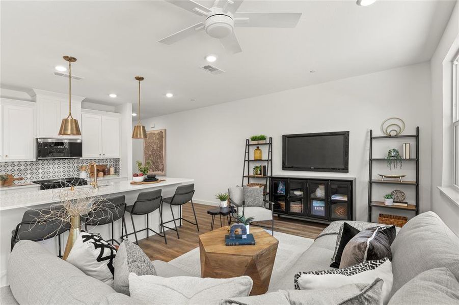 09. 730 Tower - Family 09. 730 Tower - Family