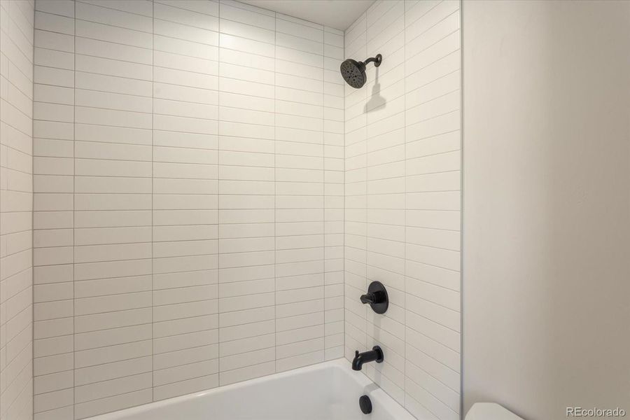 Image 34 of a home in .