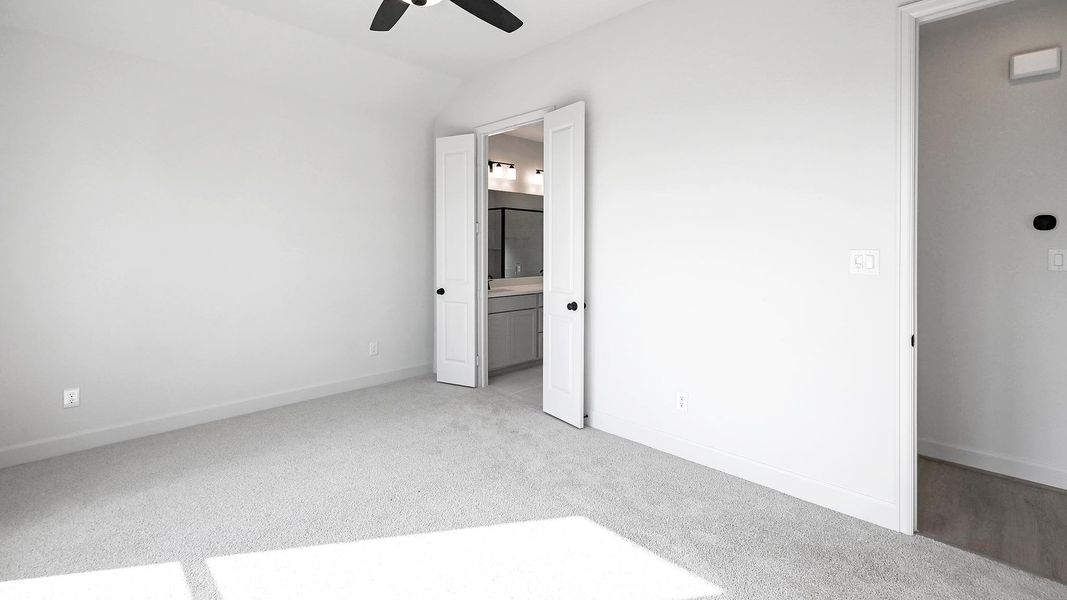 Spacious, unfurnished interior of a new home in Juniper Springs, Lockhart (Image 19).