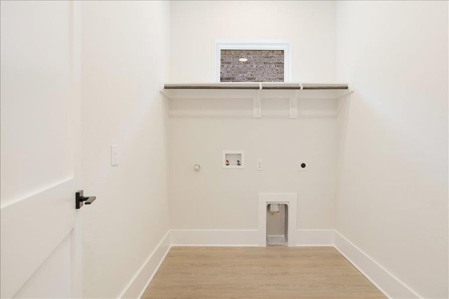 Spacious, unfurnished interior of a new home in , Pottsboro (Image 28).