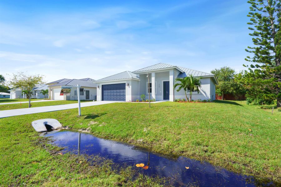 Exterior details and patio area of a home in , Fort Pierce (Image 16). Exterior details and patio area of a home in , Fort Pierce (Image 16).