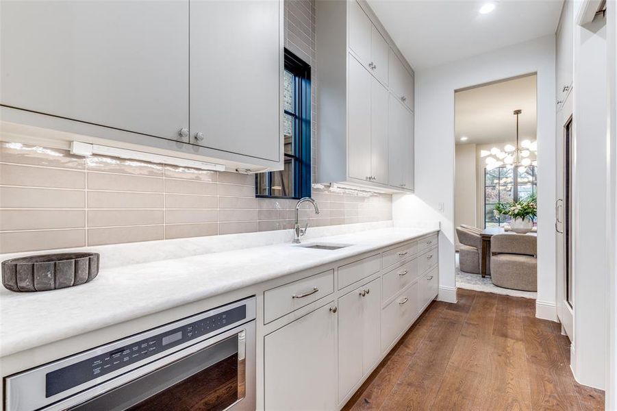 Furnished interior view inside a new home in , Dallas (Image 30). Furnished interior view inside a new home in , Dallas (Image 30).